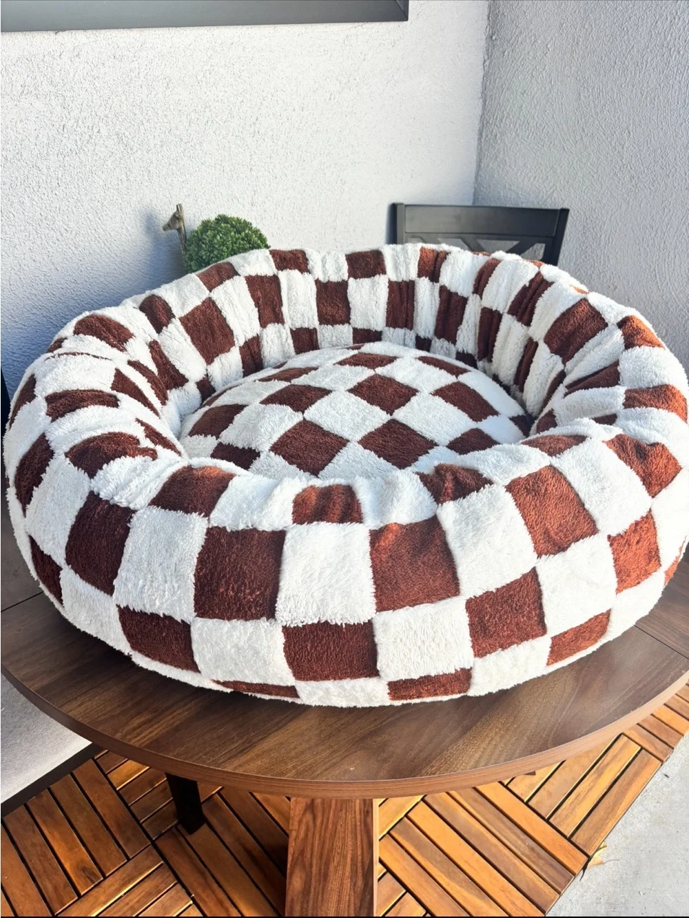 LARGE SIZE BROWN CHECKERS PET BED BEDSURE
